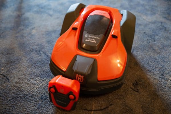 Husqvarna Spielzeug-Automower bei Döring Geräte- und Fahrzeugtechnik in 04758 Olganitz